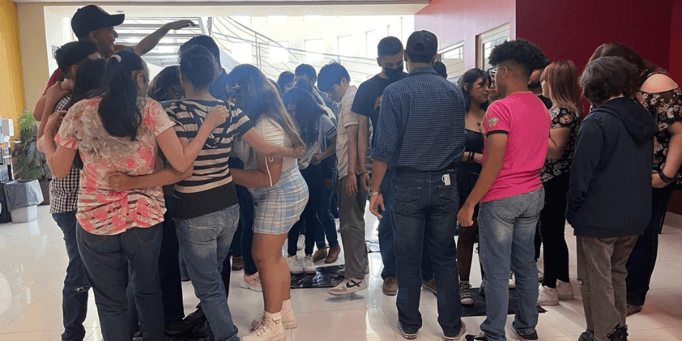 Juntos en Este Viaje: En UANE Matamoros, la inducción no es solo un curso, es el inicio de una comunidad unida por la integración y la pertenencia.