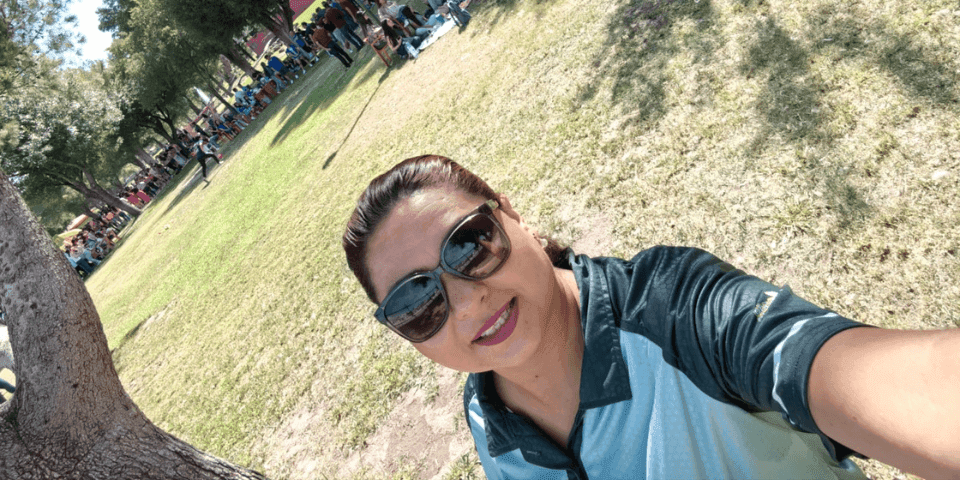 "¡Arrancando con energía! Los alumnos son recibidos con los brazos abiertos en el campus UANE Monclova, listos para comenzar un nuevo capítulo académico juntos.