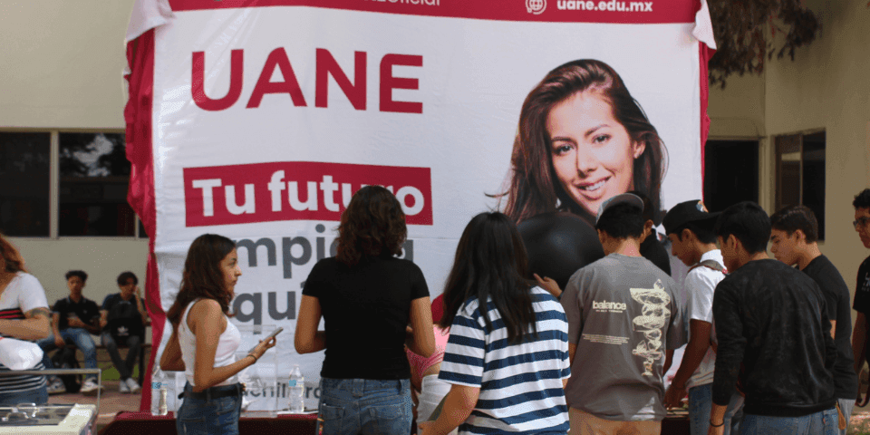 ¡La aventura académica continúa en UANE Saltillo! En este regreso a clases, animémonos mutuamente a enfrentar desafíos y celebrar triunfos. Cada logro de uno es un logro de todos. ¡Juntos formamos un equipo imparable de aprendizaje y amistad!